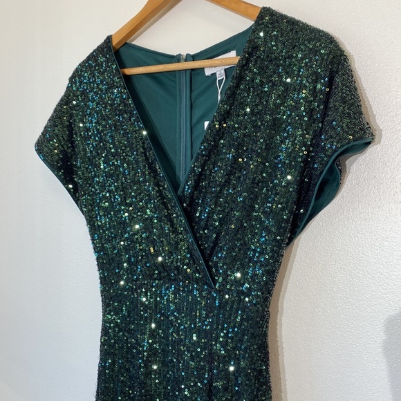 Faeriesty Dresses & Skirts - NWT Faeriesty Full Sequin Mermaid Long Formal Gown Faux Wrap Top Size Small